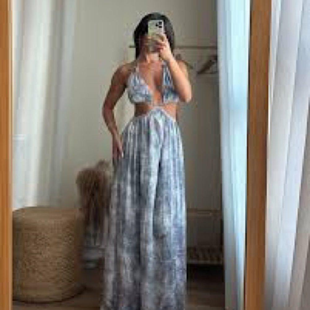 NWT ASTR The Label cut out Halter Dress - Size Small